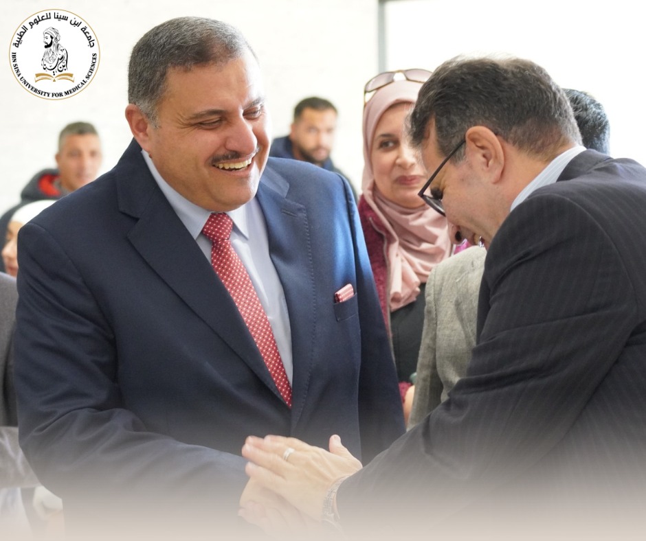 جامعة ابن سينا للعلوم الطبية تحتفي باللغة العربية بمحاضرة علمية وتكرّم الدكتور عمر الفجاوي