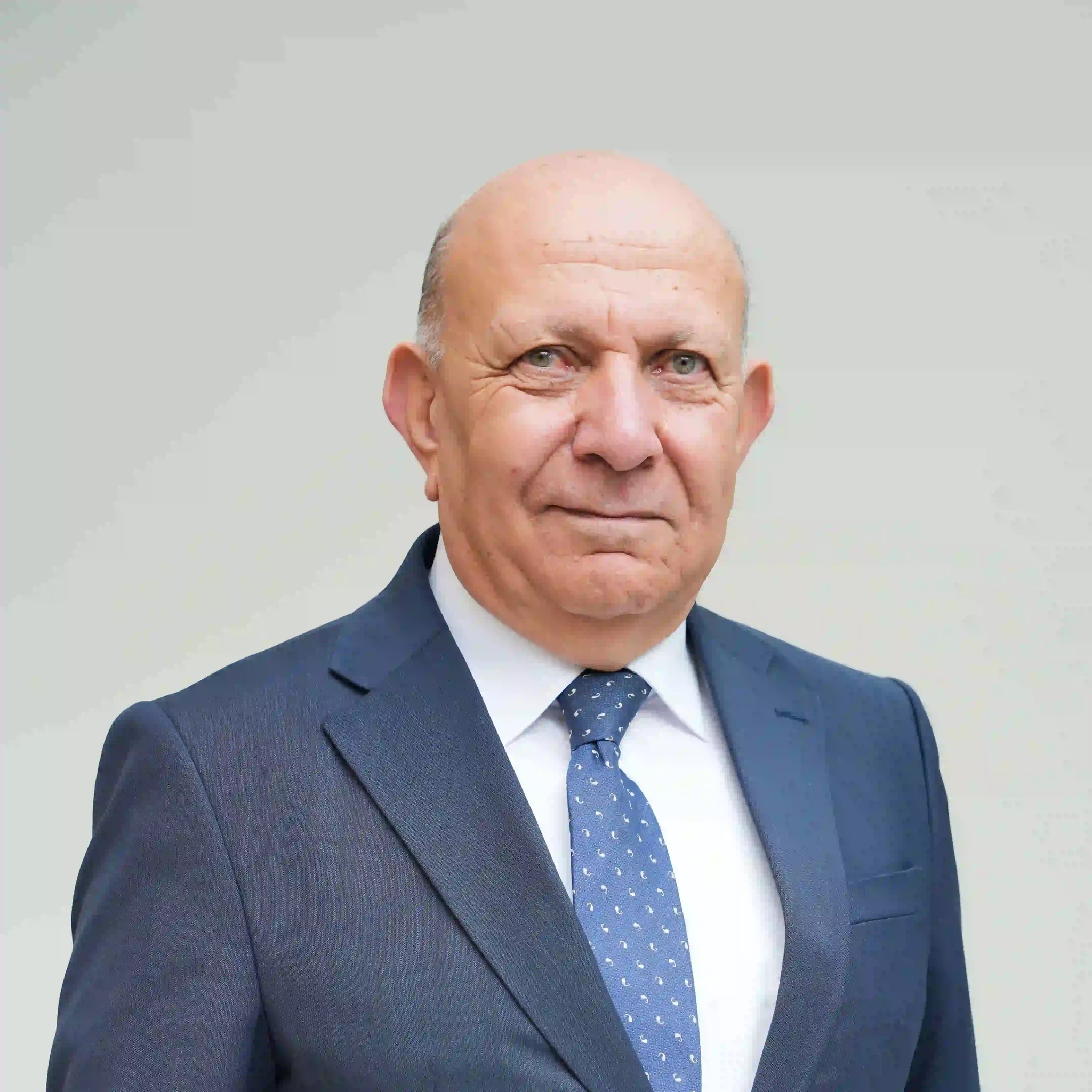 رئيس جامعة ابن سينا للعلوم الطبية يطرح رؤية لإنشاء مكتبة إلكترونية وطنية أردنية