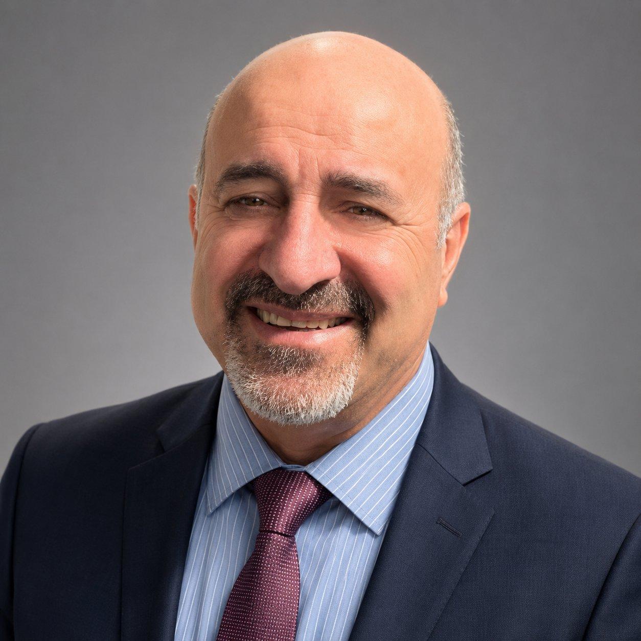 الأستاذ الدكتور موسي على العبادي